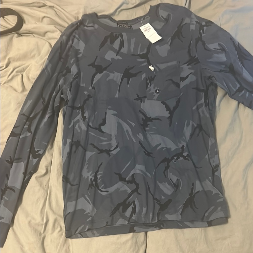 Abercrombie & Fitch Blue Long Sleeve Tee with Modern Urban Style